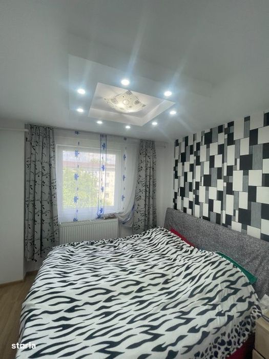 Apartament de 2 camere semidecomandat, 55 mp, etaj 4 cu acoperis, Sasa