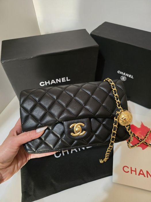 Налична чанта Chanel Gold ball