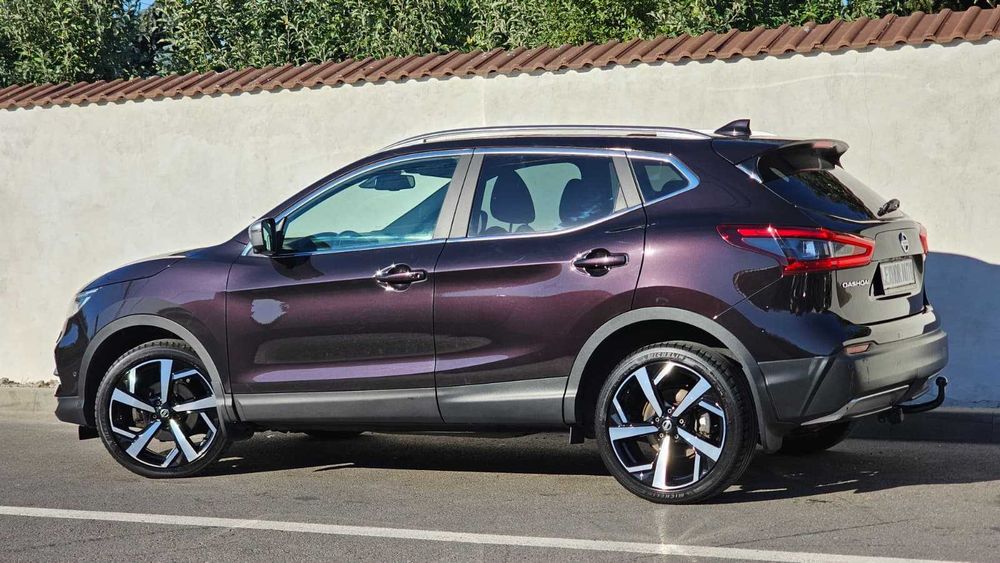 Nissan Qashqai TEKNA Plus 11.2017 1.2Dig-T 115cp Automat / Faruri LED Distronic LINE BLIS PANO BOSE Keyless / TOP
