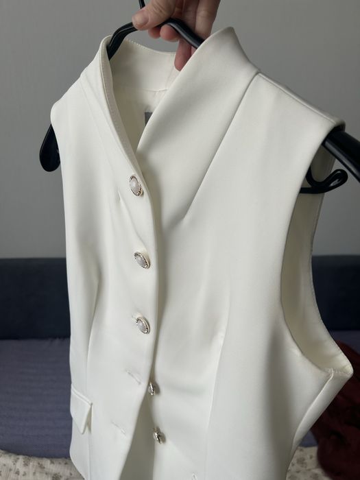 Комплект: жилетка + юбка