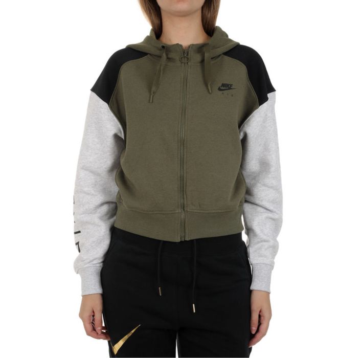 Дрехи на найк /nike