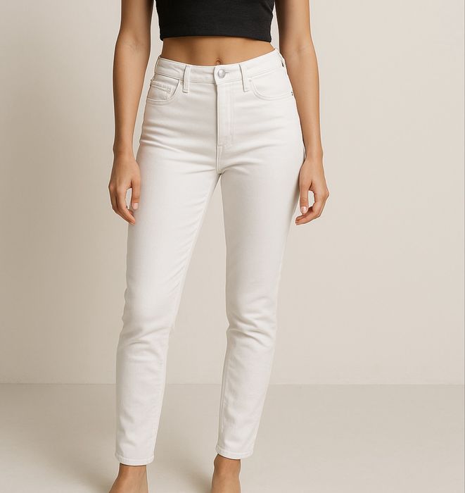 Бели  оригинални дамски дънки Calvin Klein