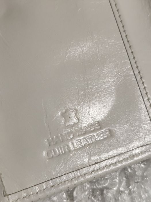 Дамски кожени портмонета