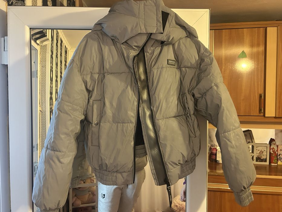 Vand geaca de dama bershka