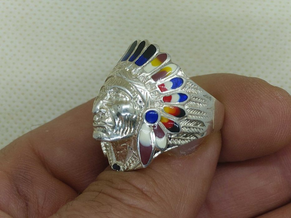 Inel din argint masiv cu detalii emailate, model căpetenie amerindiană