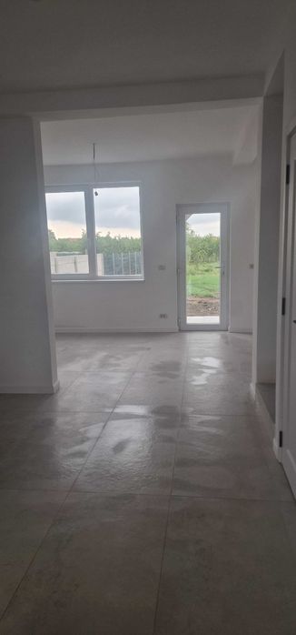 Casa tip duplex cu vedere spre padure