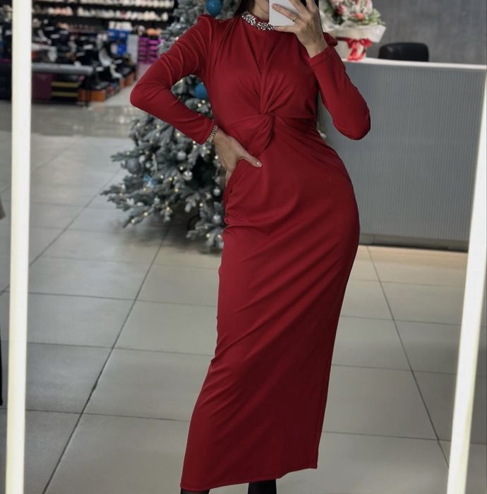 Новое красное платье