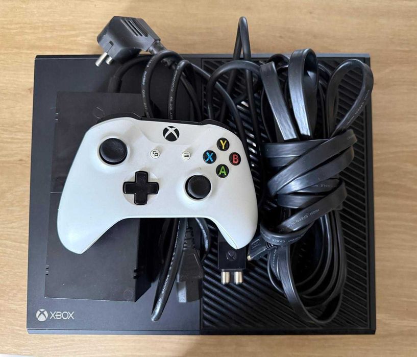 Vand Xbox one cu controler si.jocuri