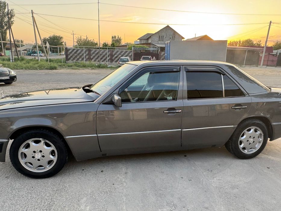 Продам  мерседес 124