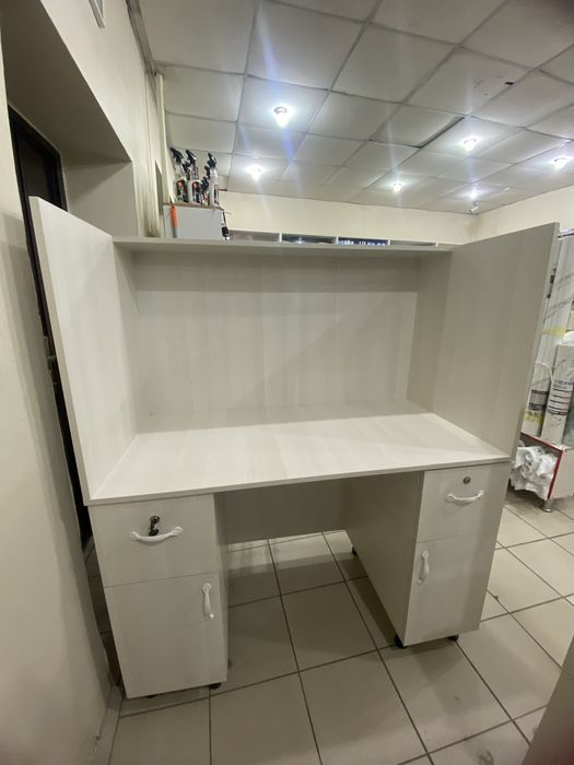 ресепшн с тумбочками