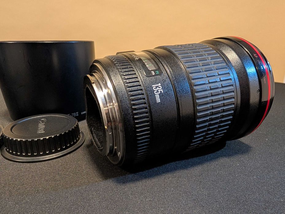 Canon EF 135mm f/2L USM - Obiectiv legendar de portret