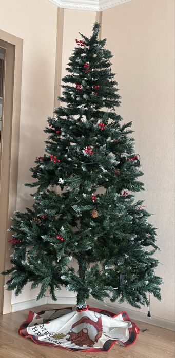 Продам елку 180см