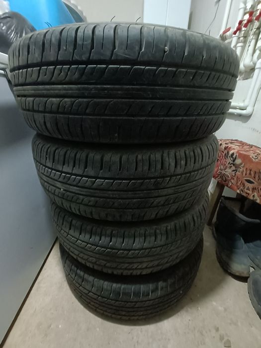 Продам летние шины 205/70/15