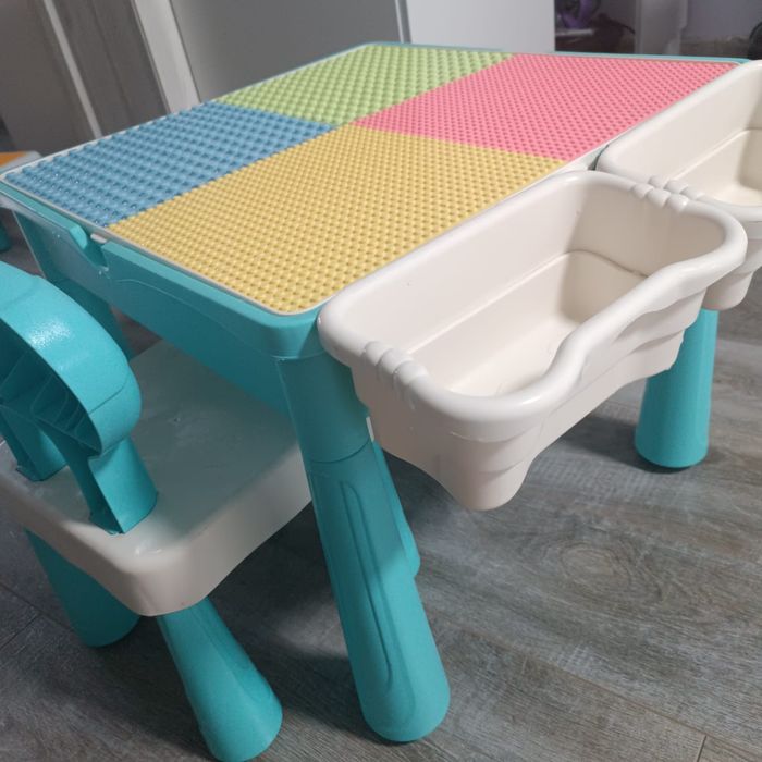 продам детский столик со стульчиком