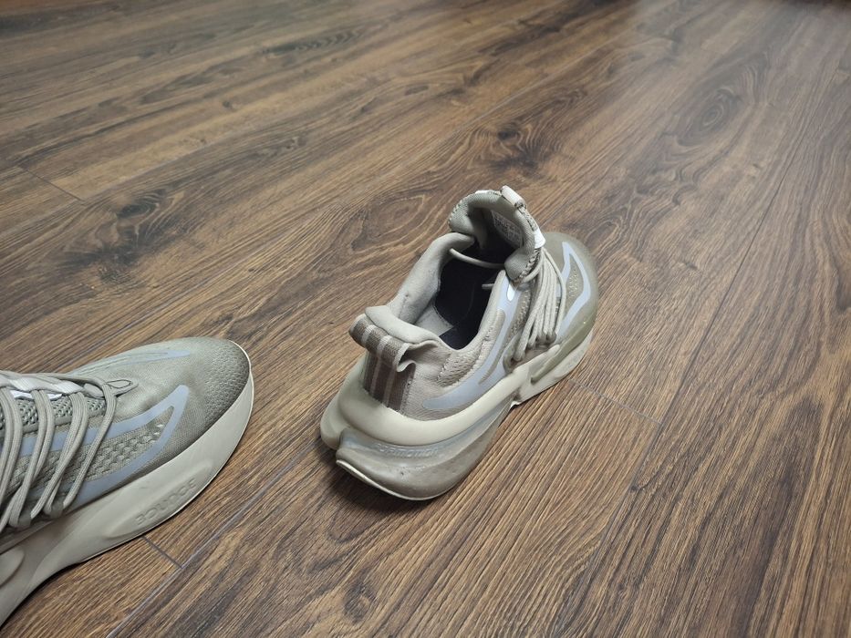 Adidas Alphaboost