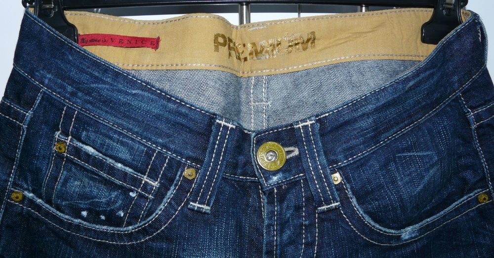 Дънки дамски GUESS