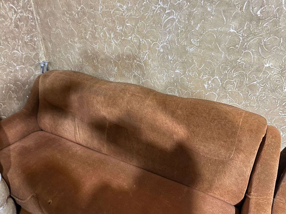Продам диван с креслой