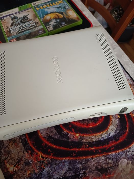 Consola Xbox 360 Jasper 60 GB HDD stare foarte buna + 7 Jocuri