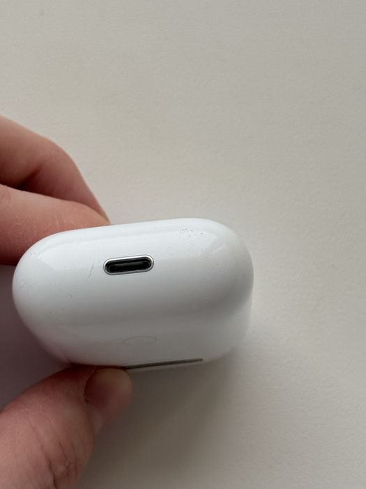 Кейс от Apple AirPods (оригинал)