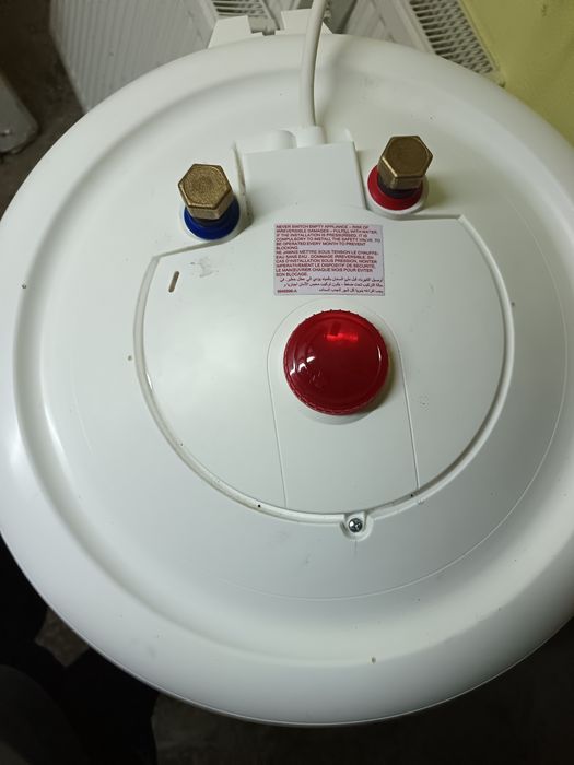 Boiler electric 2 bucăți de 75l și unul de 100l