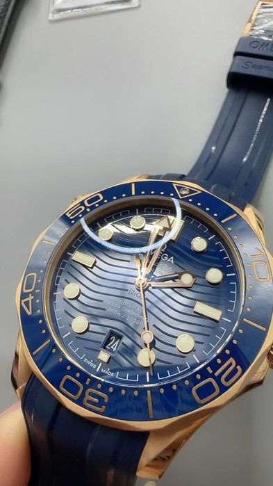 Omega seamaster diver 300m златно/синьо
