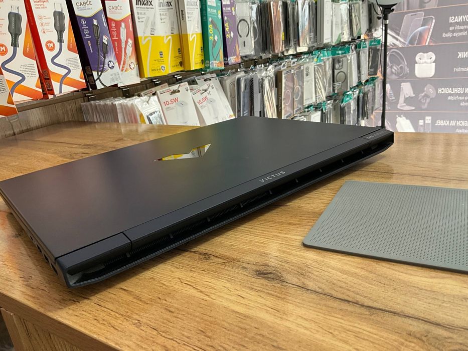 HP victus 15  RTX 4050 gaming
