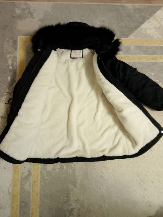 Продается парка для девочки