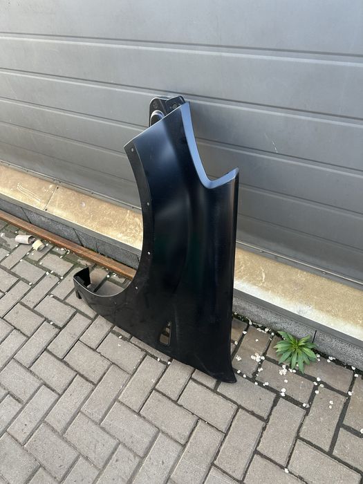 Передние крылья Рено Сандеро 1