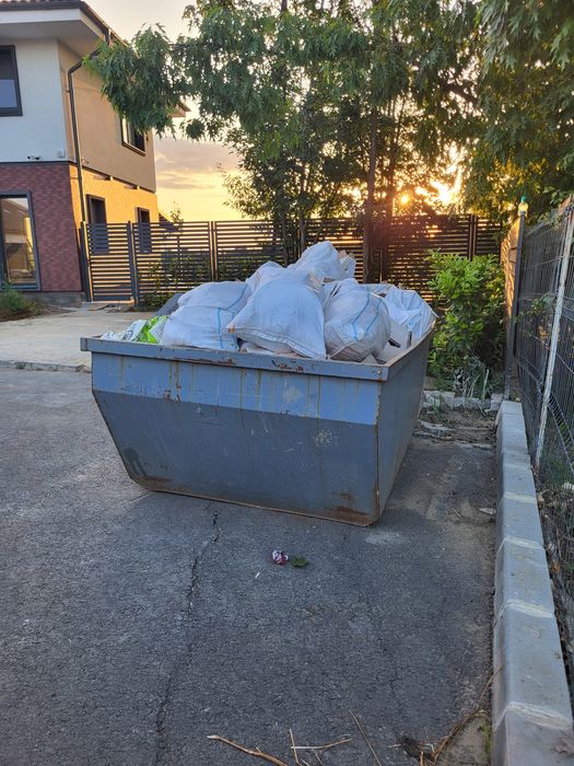 Inchirieri container saci moloz ridicare gunoi