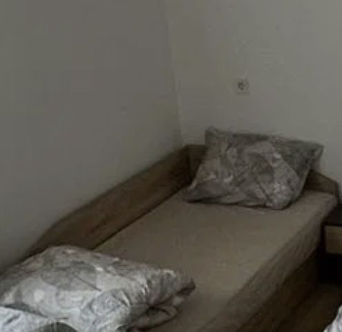 Стаи и легла за групи работници на 20 минути от центъра на София