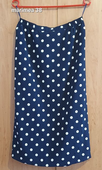 Vând costum damă (fusta și sacou)