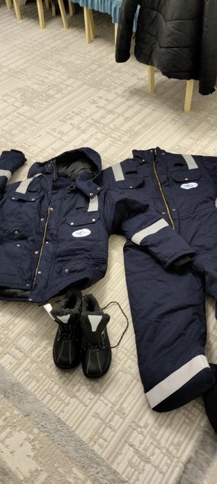 Продам спецодежду новый