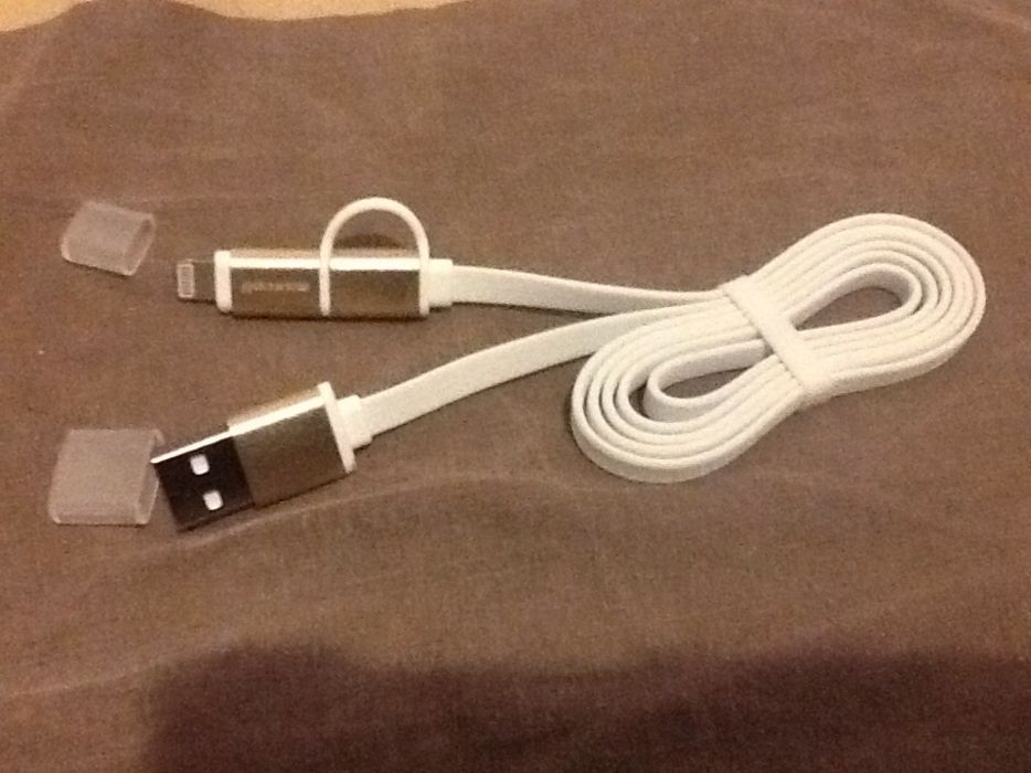 Cablu de date original MAXCELL 2 în 1. Adaptor micro usb și Iphone.