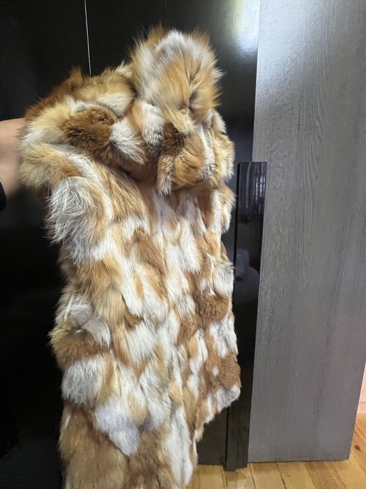 Елек с качулка от естествен косъм - лисица