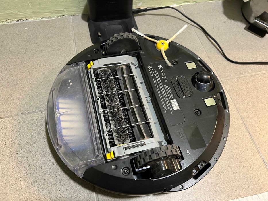 Прахосмукачка робот Roomba 693