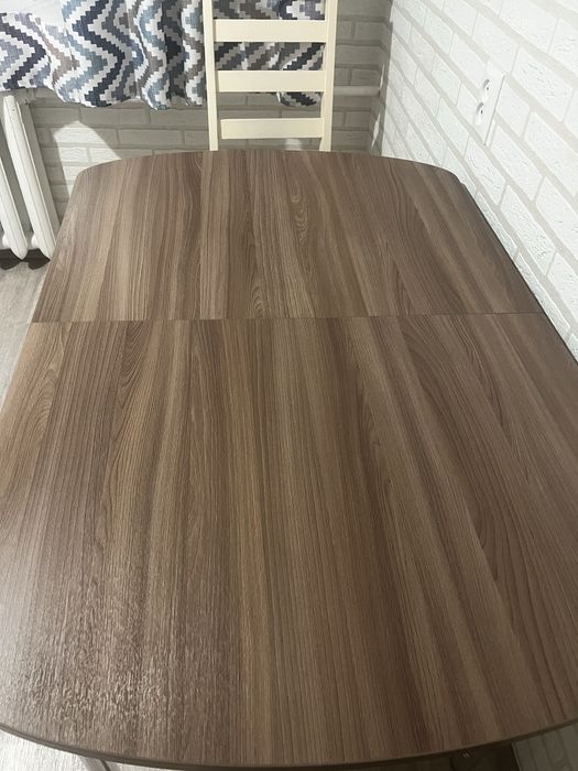 Продам новый стол