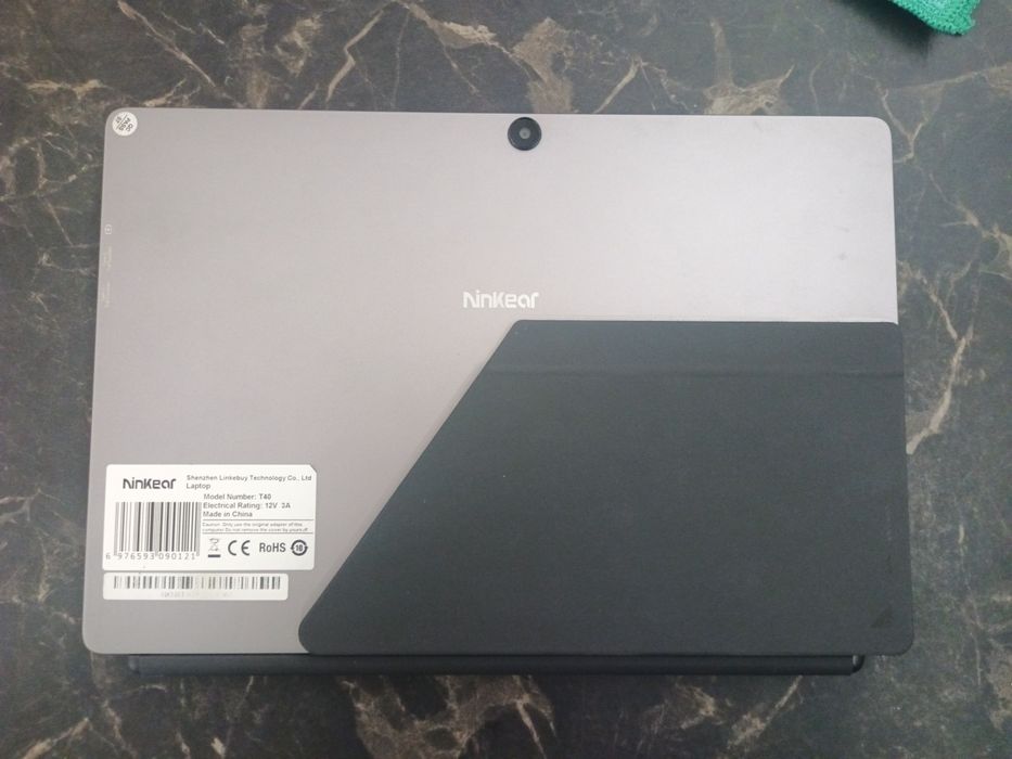 Laptop 2 in 1 Ninkear T40