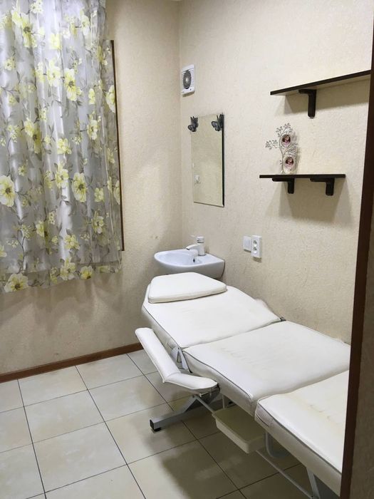 Юнусабад 4 нежилое 3/1/4    73м²