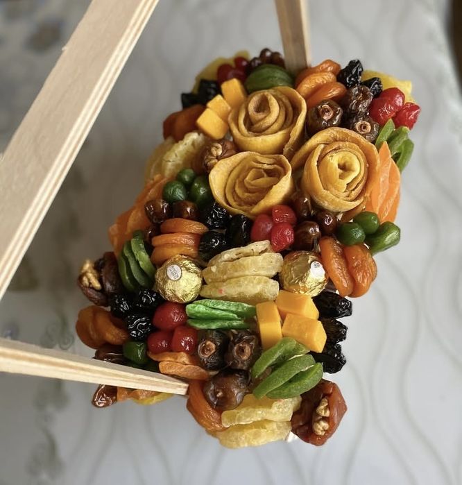 Букеты из сухофруктов