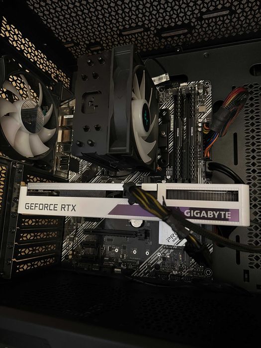 PC Gaming - AMD Ryzen 5 5600x, 32GB RAM DDR4-3200mhz, Gigabyte NVIDIA GeForce RTX 3060 12GB GDDR6