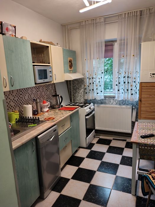 Vând apartament2camereMihai Bravu Bravu