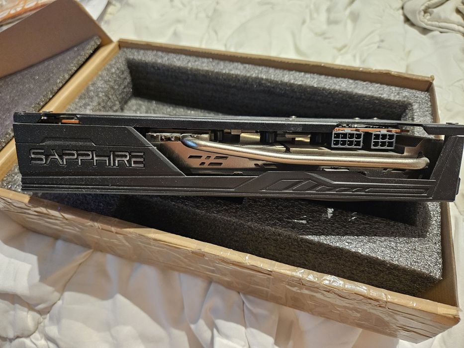 Placa video Sapphire Radeon RX 5700 PULSE 8GB GDDR6 256-bit