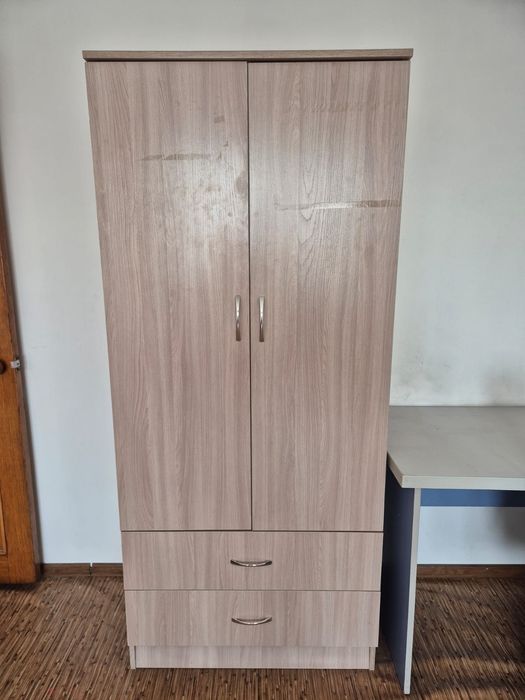 Продам удобный шкаф