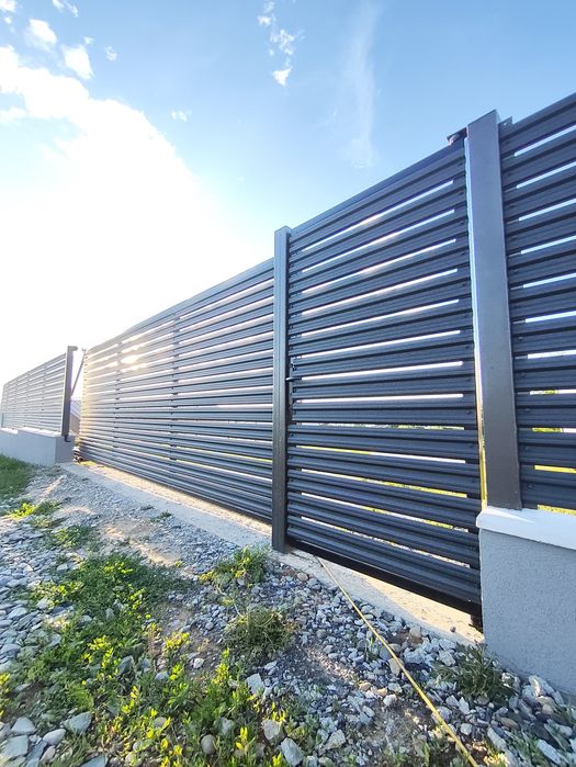 Porți moderne tip jaluzea – design exclusivist * Năsăud