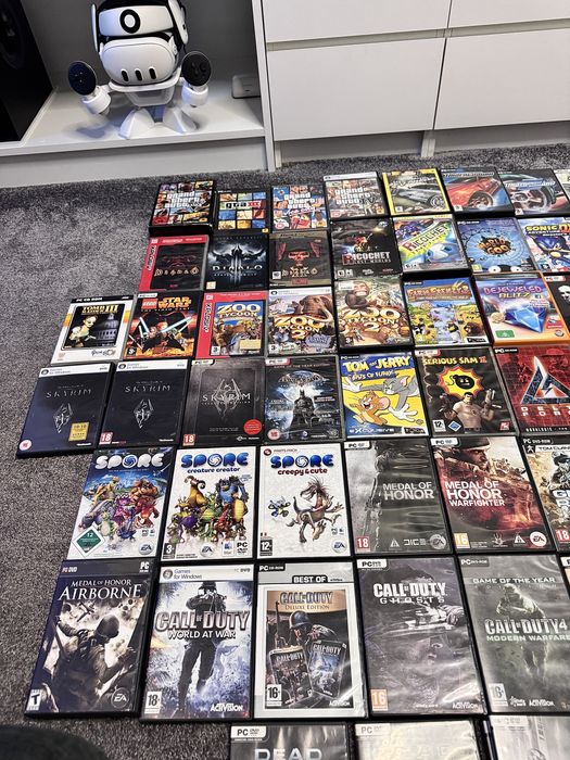 De vanzare LOT jocuri PC