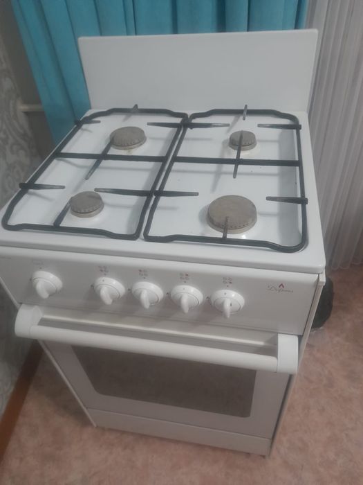 Продам газ плиту