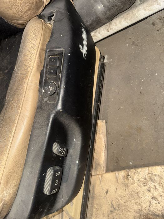 Продам сиденья БМВ е38 е38 е53