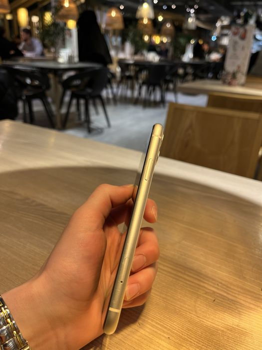 Iphone 11  White