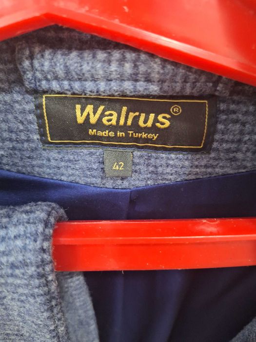 Пальто демисезонное