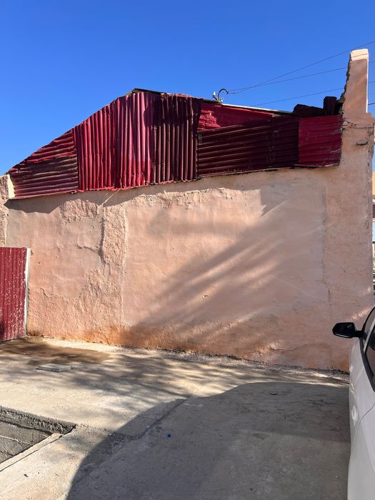 Продается дом в Городе Джума в центре города СОТИЛАДИ!! Торг срочно!!!